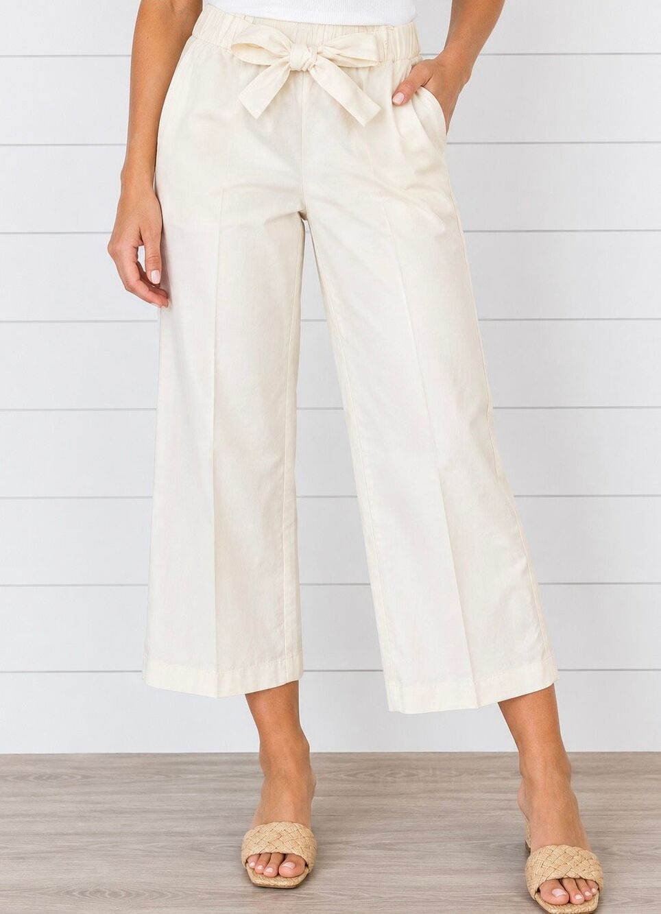 Calvin Klein ivory pleat front tie waist crop pant small